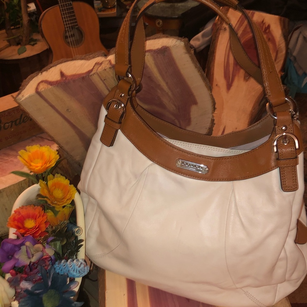 Coach Tote in good condition, leather